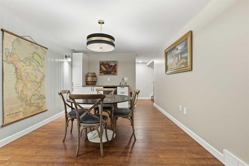 









8343


48

Avenue Northwest,
Calgary,




AB
T3B 2A9

