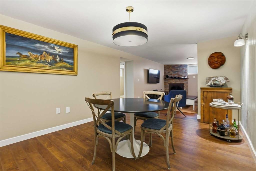 









8343


48

Avenue Northwest,
Calgary,




AB
T3B 2A9

