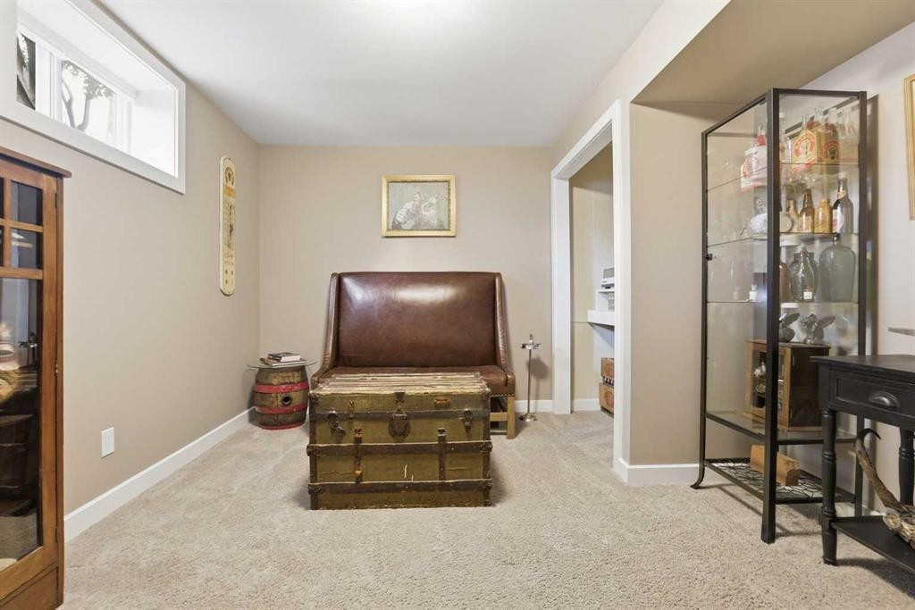 









8343


48

Avenue Northwest,
Calgary,




AB
T3B 2A9

