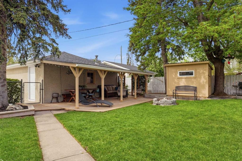 









8343


48

Avenue Northwest,
Calgary,




AB
T3B 2A9

