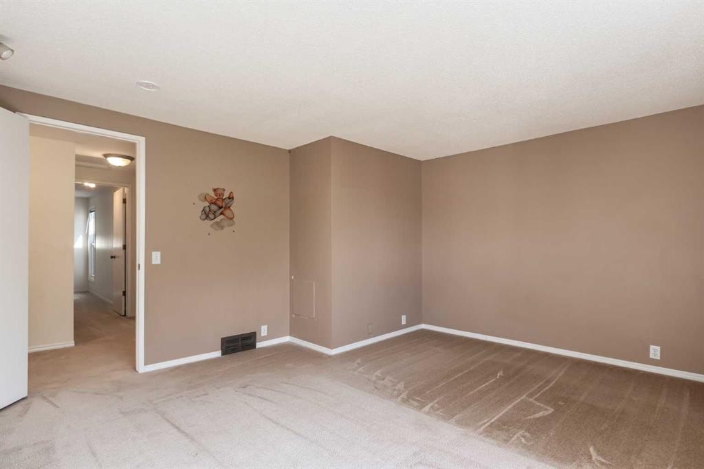 









5625


Silverdale

Drive Northwest, 31,
Calgary,




AB
T3B 4N5

