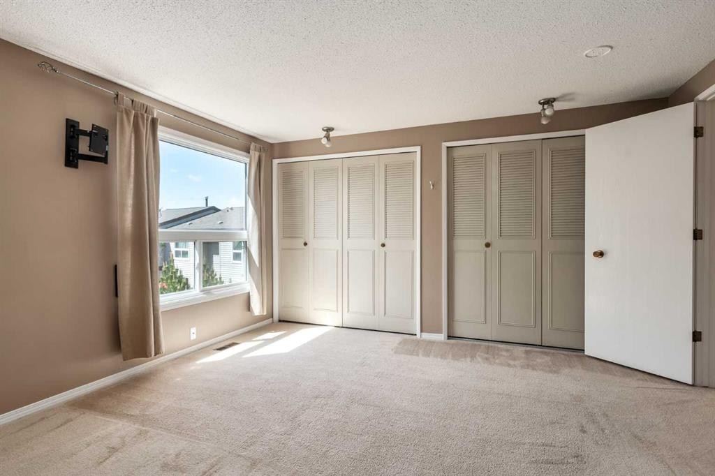









5625


Silverdale

Drive Northwest, 31,
Calgary,




AB
T3B 4N5

