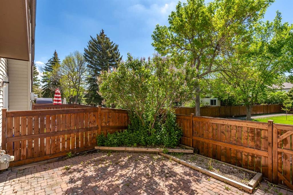 









5625


Silverdale

Drive Northwest, 31,
Calgary,




AB
T3B 4N5

