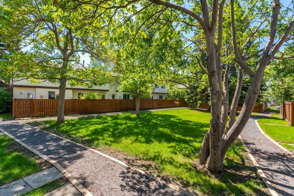 









5625


Silverdale

Drive Northwest, 31,
Calgary,




AB
T3B 4N5

