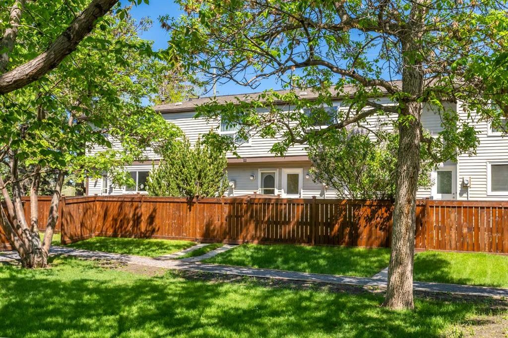 









5625


Silverdale

Drive Northwest, 31,
Calgary,




AB
T3B 4N5

