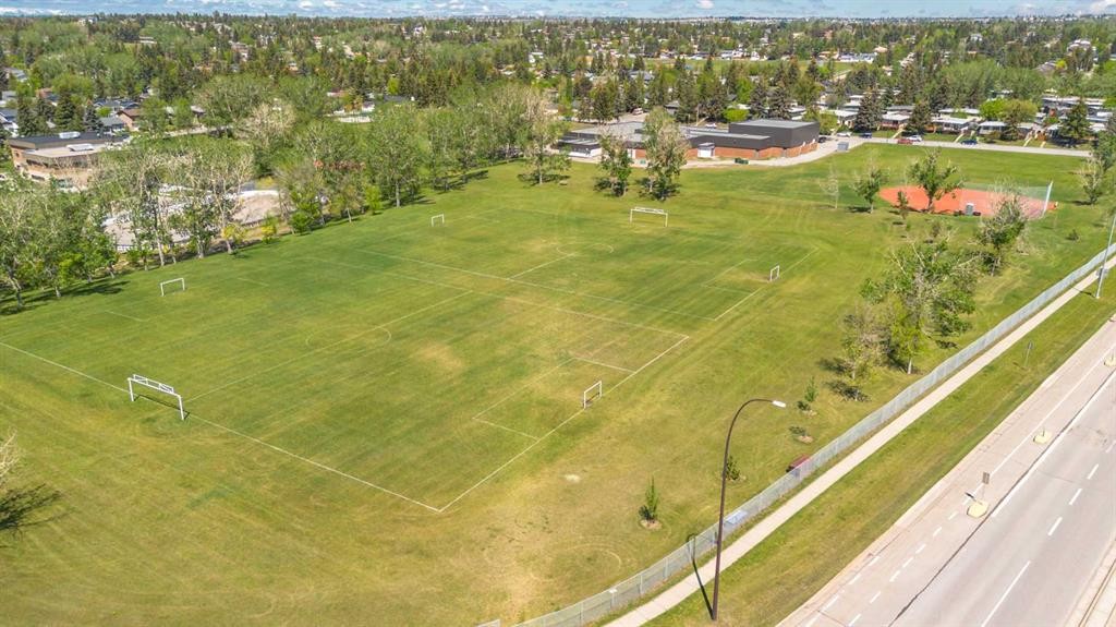 









5625


Silverdale

Drive Northwest, 31,
Calgary,




AB
T3B 4N5

