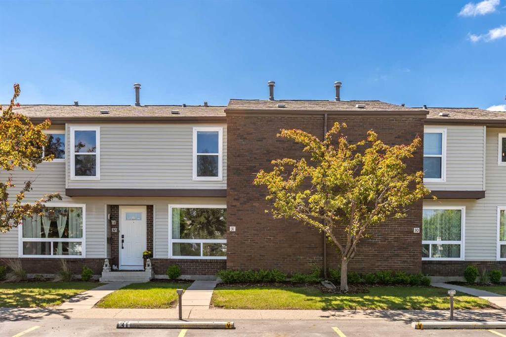 









5625


Silverdale

Drive Northwest, 31,
Calgary,




AB
T3B 4N5

