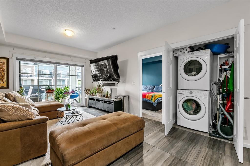 









215


Legacy

Boulevard Southeast, 3305,
Calgary,




AB
T2X 3Z6

