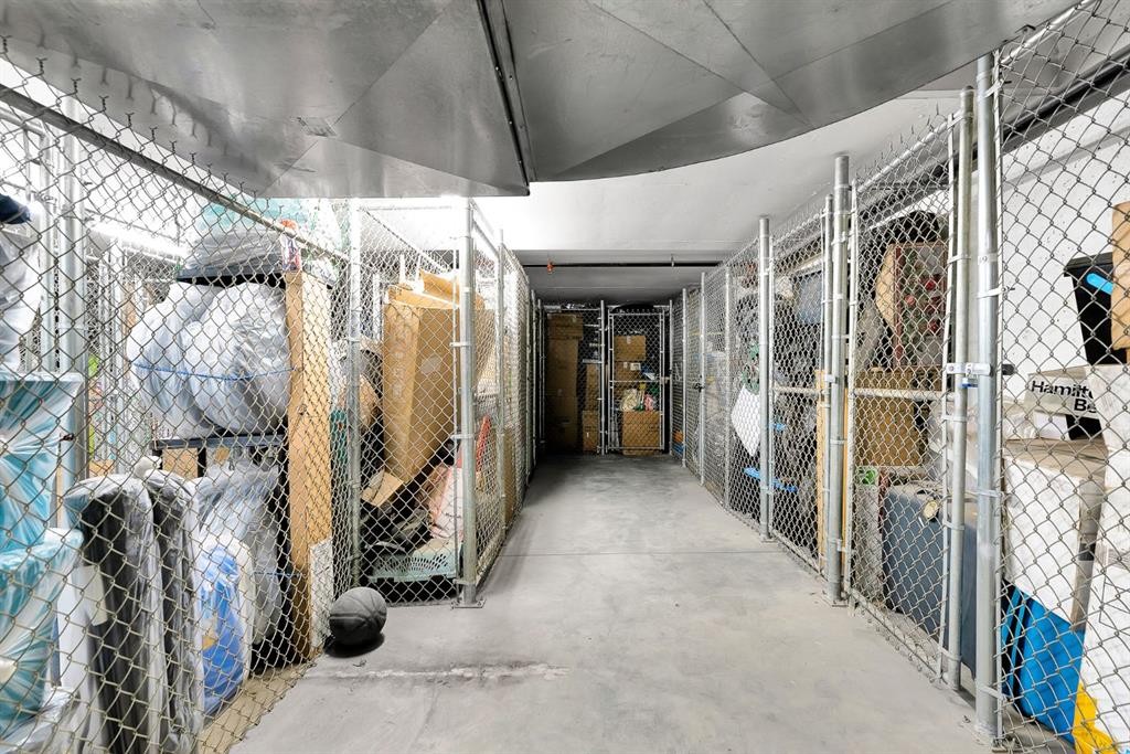 









215


Legacy

Boulevard Southeast, 3305,
Calgary,




AB
T2X 3Z6

