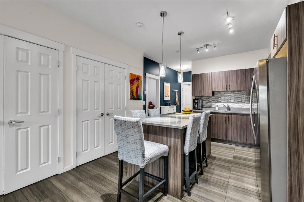 









215


Legacy

Boulevard Southeast, 3305,
Calgary,




AB
T2X 3Z6

