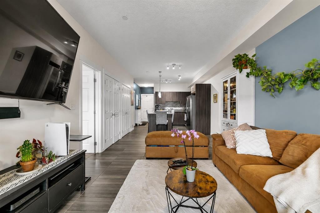 









215


Legacy

Boulevard Southeast, 3305,
Calgary,




AB
T2X 3Z6

