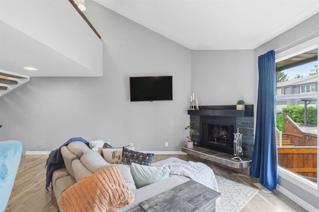 









2225


Oakmoor

Drive Southwest, 57,
Calgary,




AB
T2V 4N6


