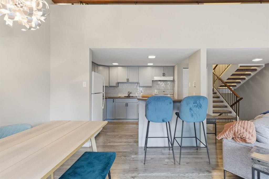 









2225


Oakmoor

Drive Southwest, 57,
Calgary,




AB
T2V 4N6

