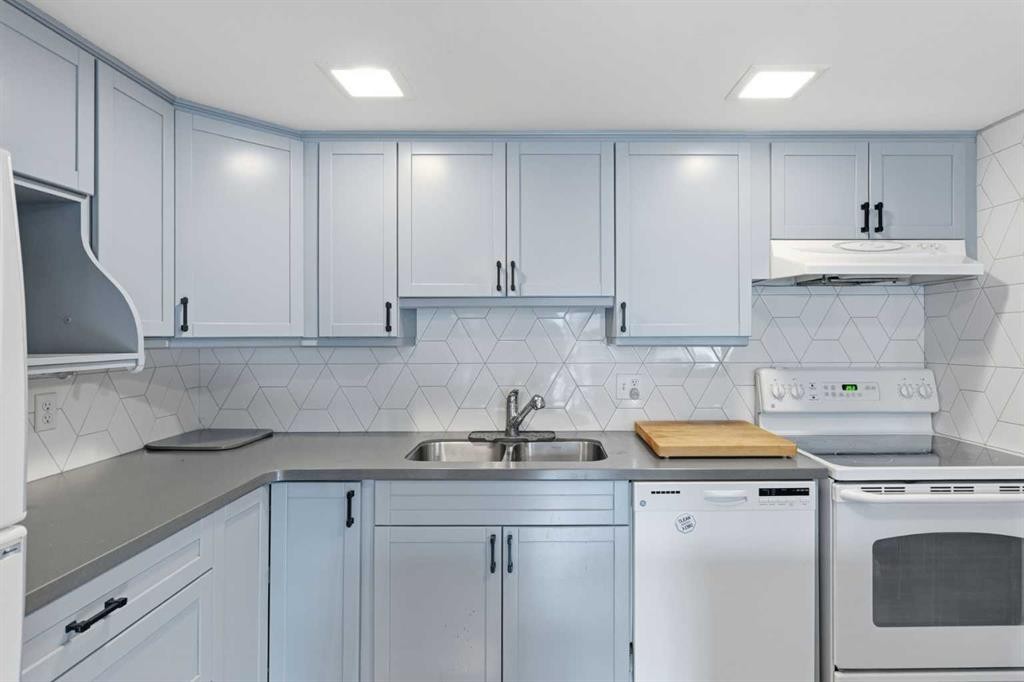 









2225


Oakmoor

Drive Southwest, 57,
Calgary,




AB
T2V 4N6

