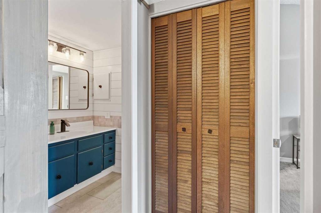 









2225


Oakmoor

Drive Southwest, 57,
Calgary,




AB
T2V 4N6

