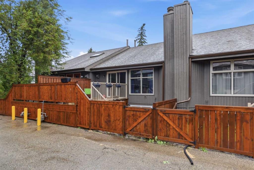 









2225


Oakmoor

Drive Southwest, 57,
Calgary,




AB
T2V 4N6

