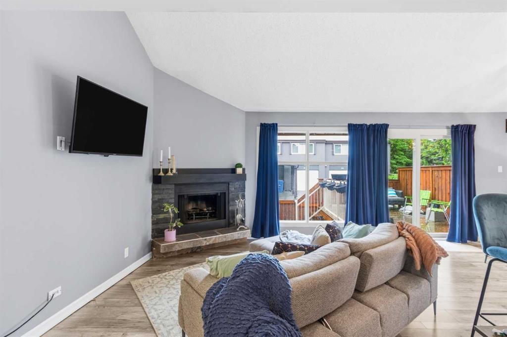 









2225


Oakmoor

Drive Southwest, 57,
Calgary,




AB
T2V 4N6

