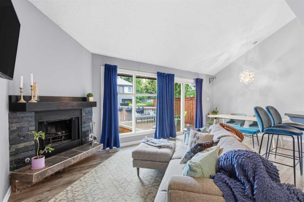 









2225


Oakmoor

Drive Southwest, 57,
Calgary,




AB
T2V 4N6

