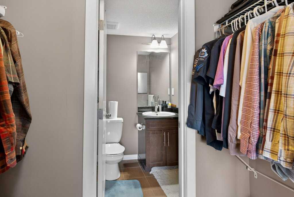 









7210


80

Avenue Northeast, 225,
Calgary,




AB
T3J 0N7

