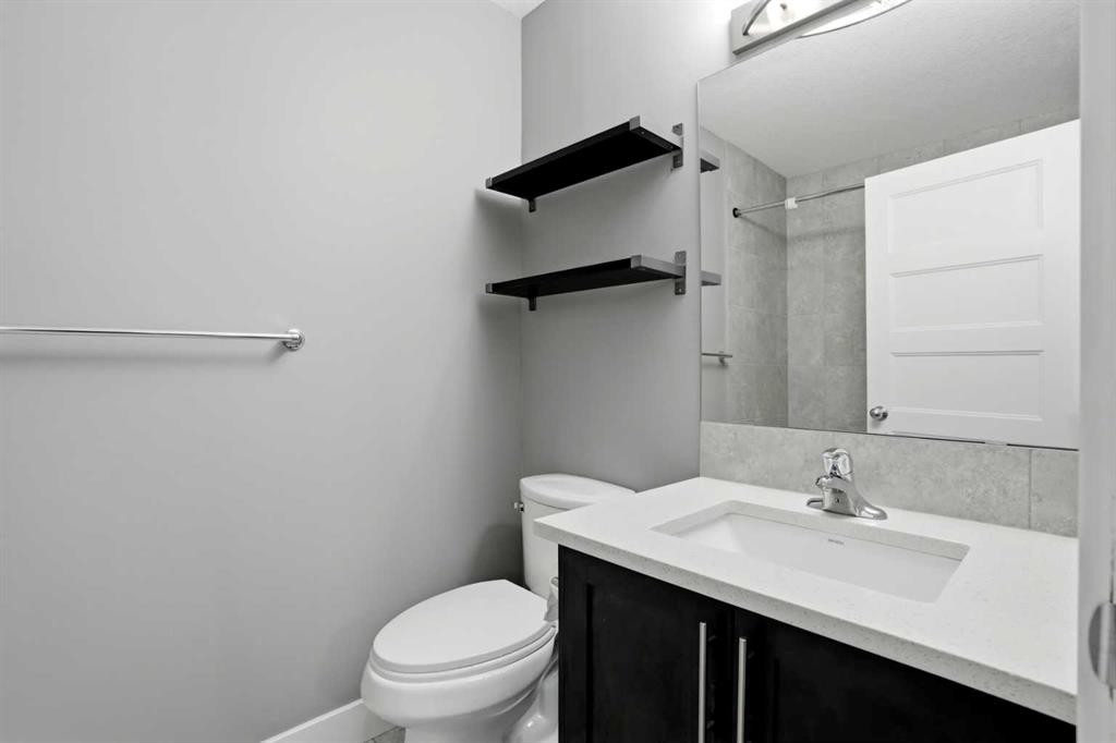 









112


23

Avenue Northeast, 2,
Calgary,




AB
T2E 1V5

