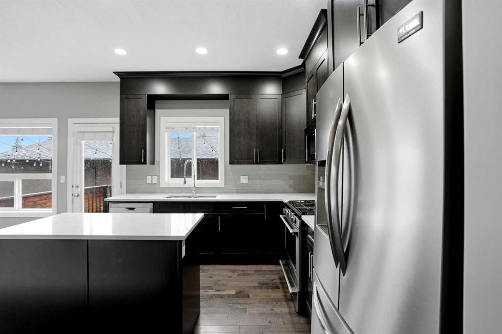 









112


23

Avenue Northeast, 2,
Calgary,




AB
T2E 1V5

