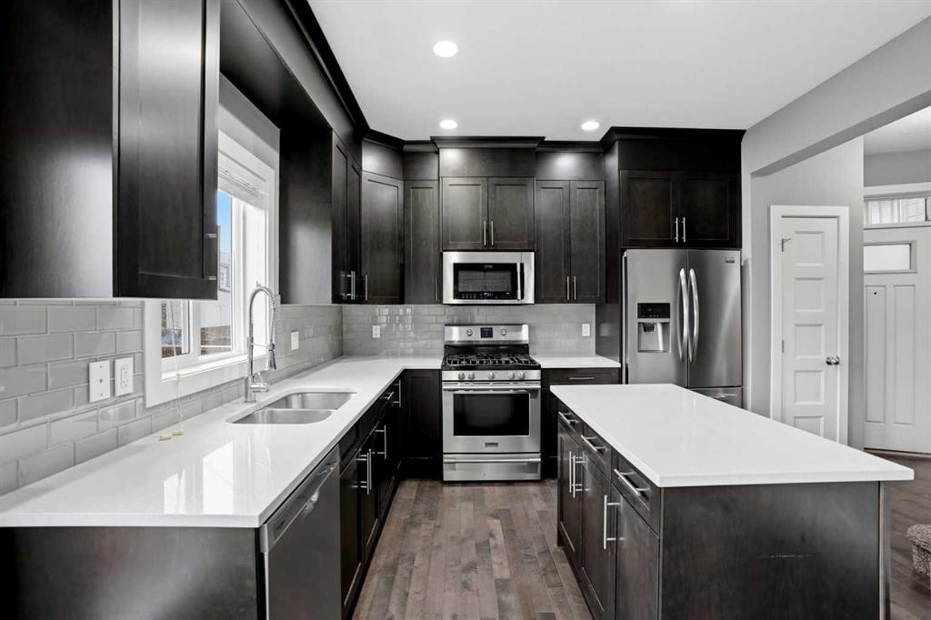 









112


23

Avenue Northeast, 2,
Calgary,




AB
T2E 1V5

