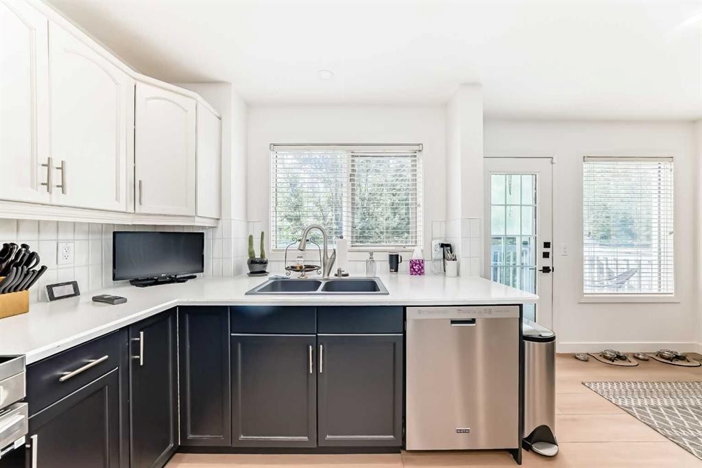 









163


Shannon

Circle Southwest,
Calgary,




AB
T2Y 2L1

