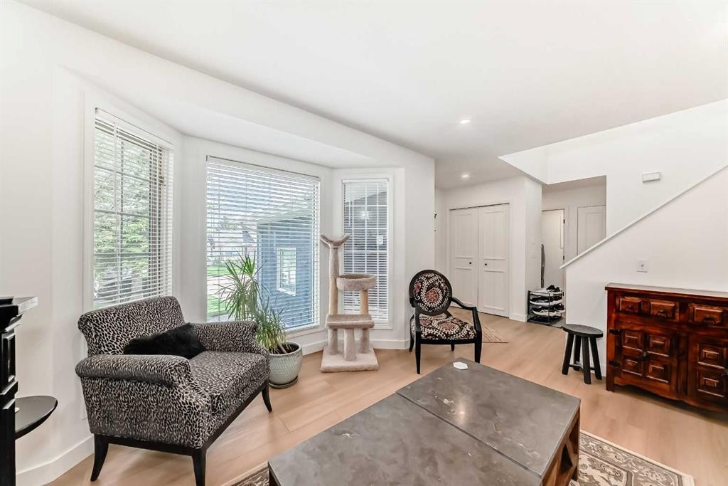









163


Shannon

Circle Southwest,
Calgary,




AB
T2Y 2L1

