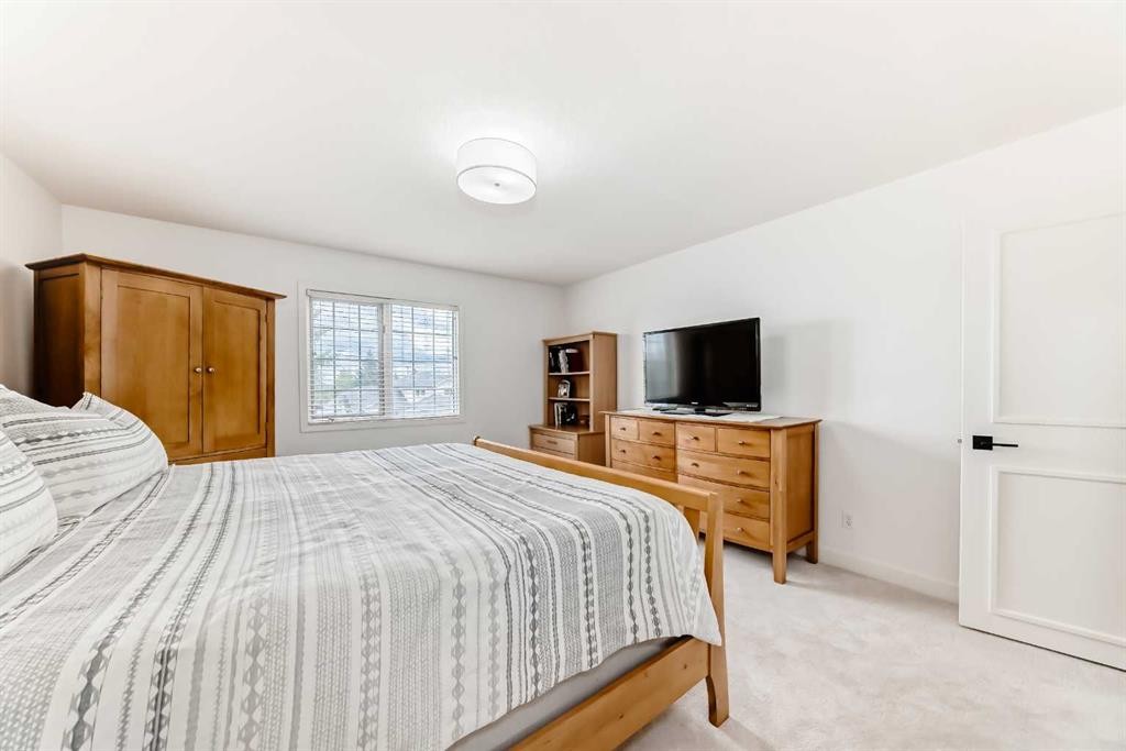 









163


Shannon

Circle Southwest,
Calgary,




AB
T2Y 2L1

