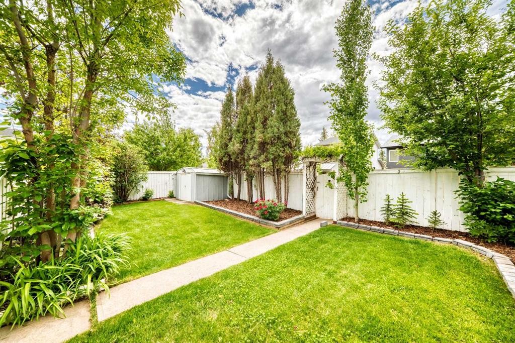 









163


Shannon

Circle Southwest,
Calgary,




AB
T2Y 2L1

