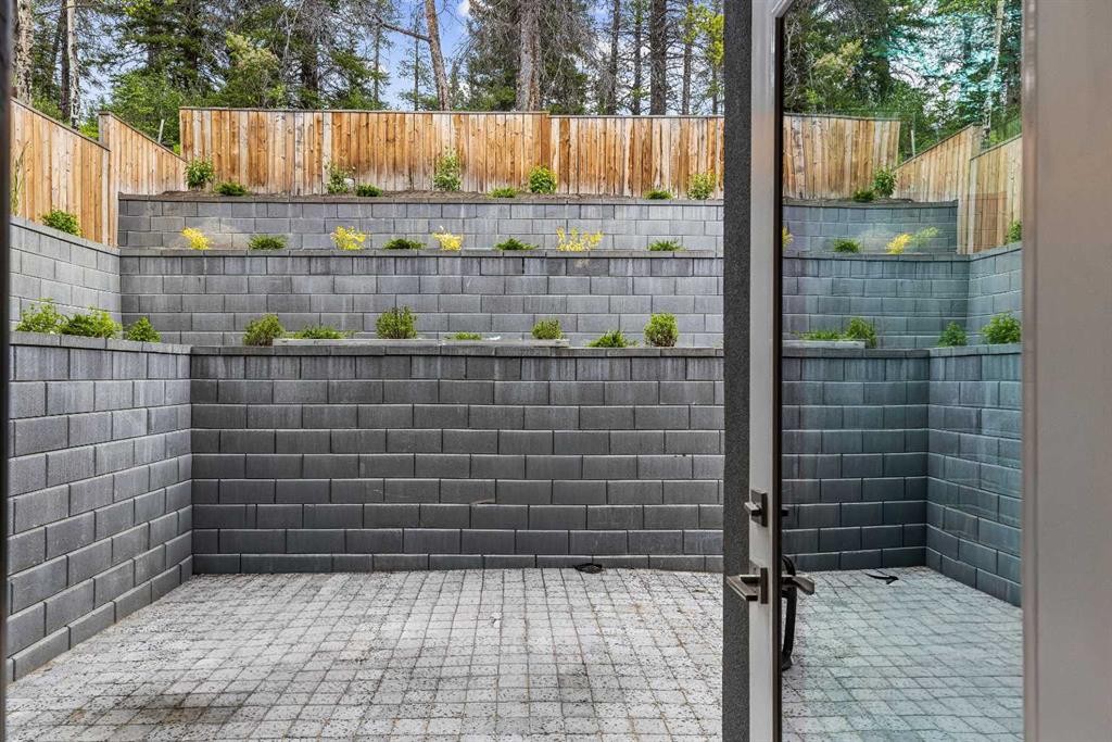 









254A


Three Sisters

Drive,
Canmore,




AB
T1W 2M7

