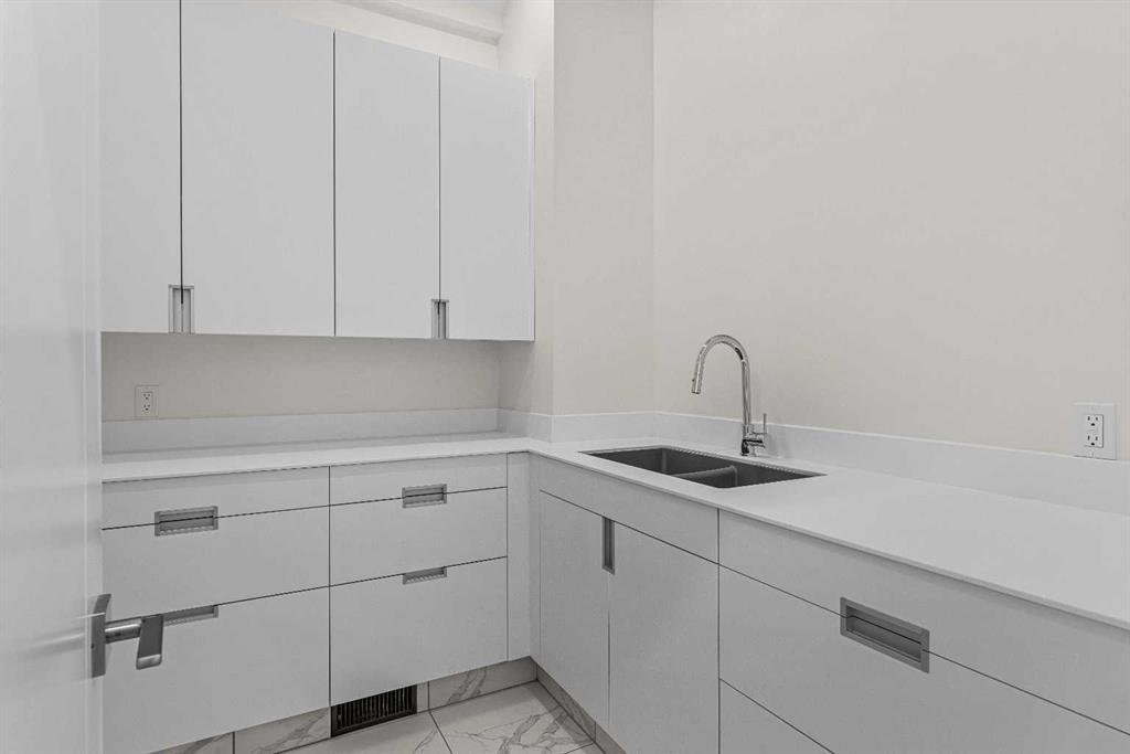 









254A


Three Sisters

Drive,
Canmore,




AB
T1W 2M7

