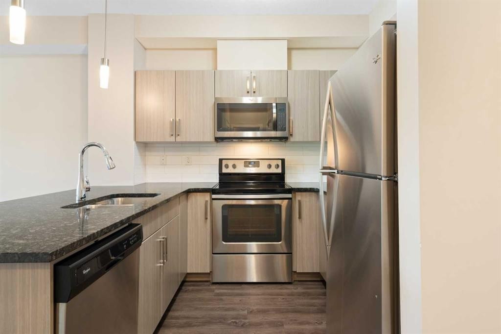 









200


Cranfield

Common Southeast, 224,
Calgary,




AB
T3M 1S2

