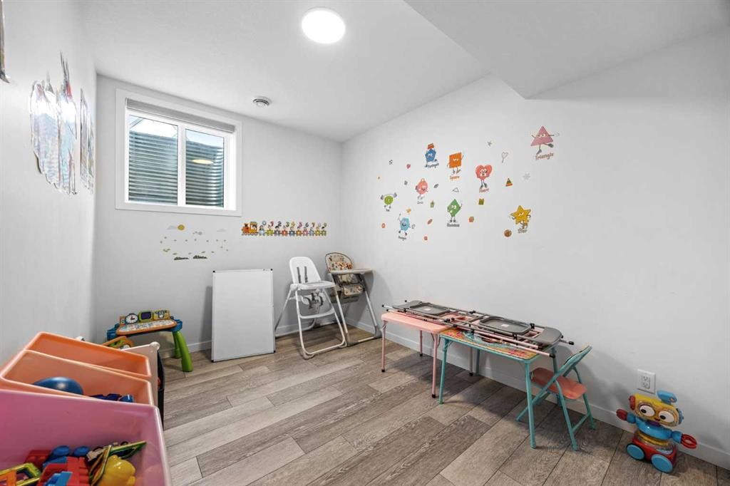 









288


Lucas

Boulevard Northwest,
Calgary,




AB
T3P 1X2

