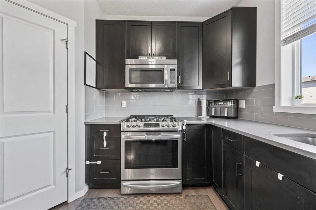 









9121


52

Street Northeast,
Calgary,




AB
T3J 0V5


