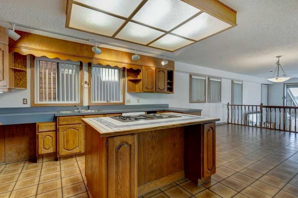 









1921


6

Street Southeast,
Calgary,




AB
T2G 2Y3

