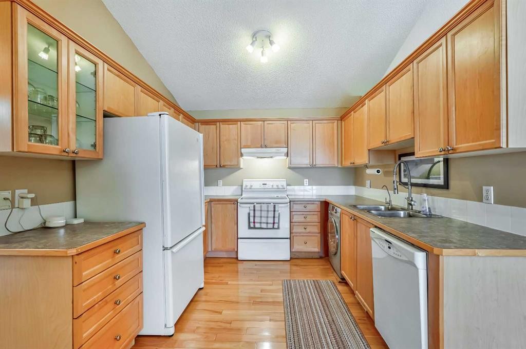 









236


Covepark

Close Northeast,
Calgary,




AB
T3K 5R3

