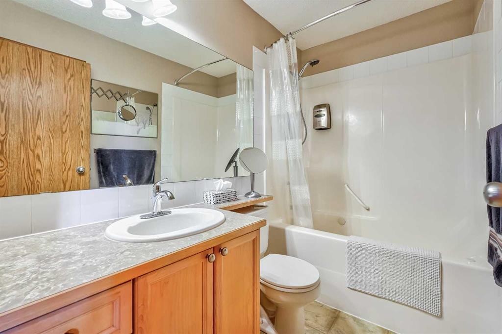 









236


Covepark

Close Northeast,
Calgary,




AB
T3K 5R3


