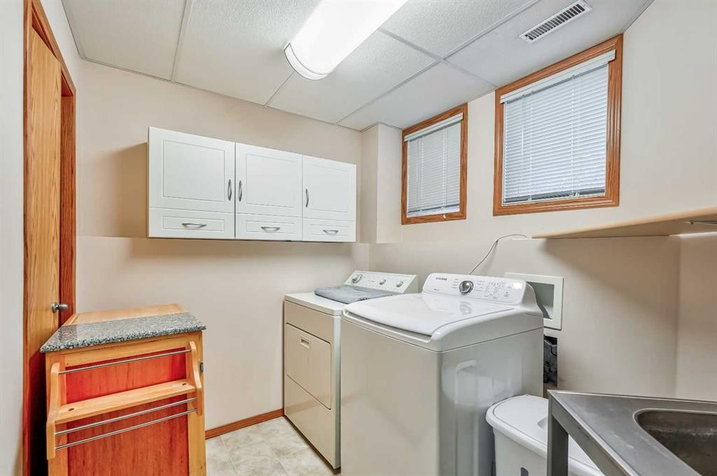 









236


Covepark

Close Northeast,
Calgary,




AB
T3K 5R3

