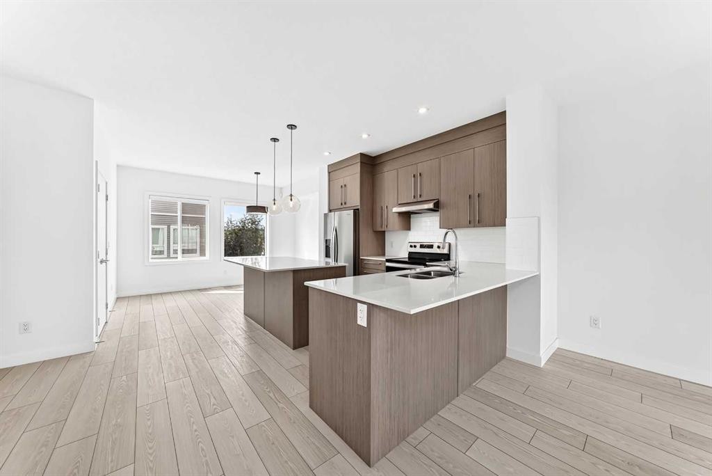 









335


Creekside

Boulevard Southwest, 802,
Calgary,




AB
T2X 5L1

