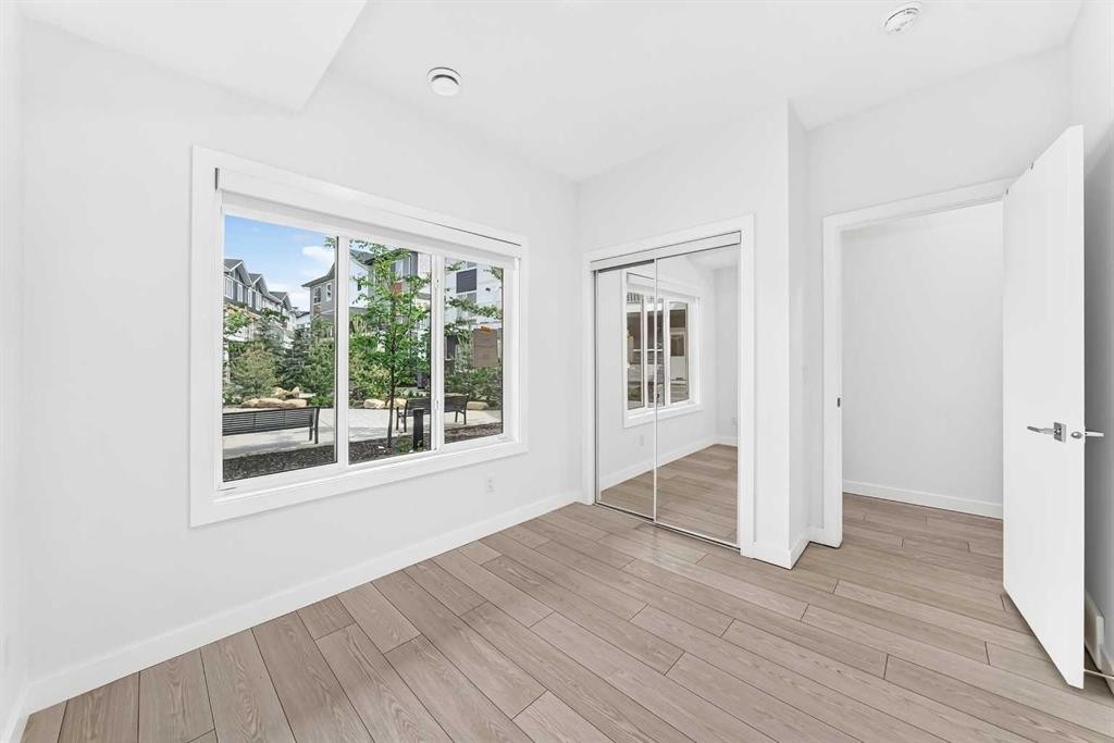 









335


Creekside

Boulevard Southwest, 802,
Calgary,




AB
T2X 5L1

