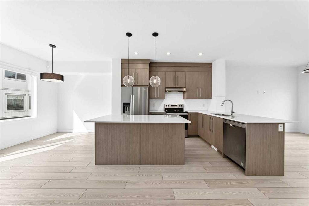 









335


Creekside

Boulevard Southwest, 802,
Calgary,




AB
T2X 5L1

