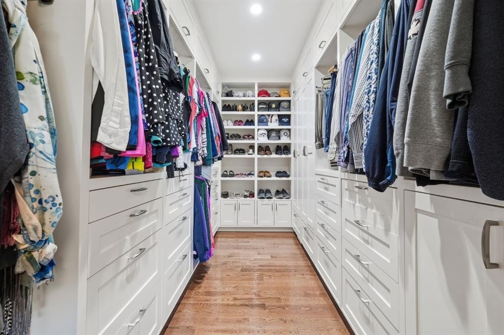 









124


Cantrell

Place Southwest,
Calgary,




AB
T2W1X2

