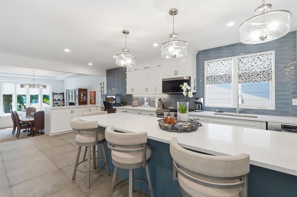 









124


Cantrell

Place Southwest,
Calgary,




AB
T2W1X2

