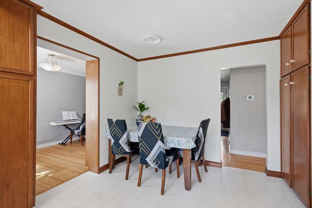 









2808


19

Street Northwest,
Calgary,




AB
T2M 3V8

