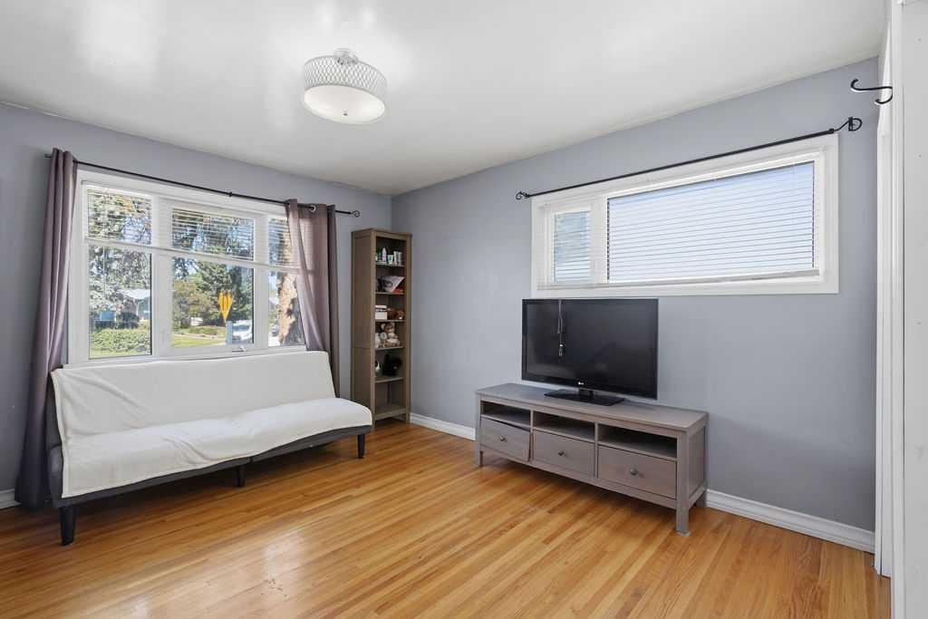 









2808


19

Street Northwest,
Calgary,




AB
T2M 3V8

