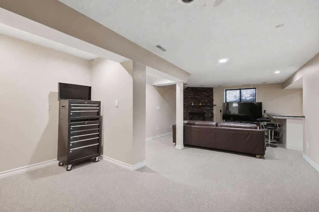 









2808


19

Street Northwest,
Calgary,




AB
T2M 3V8

