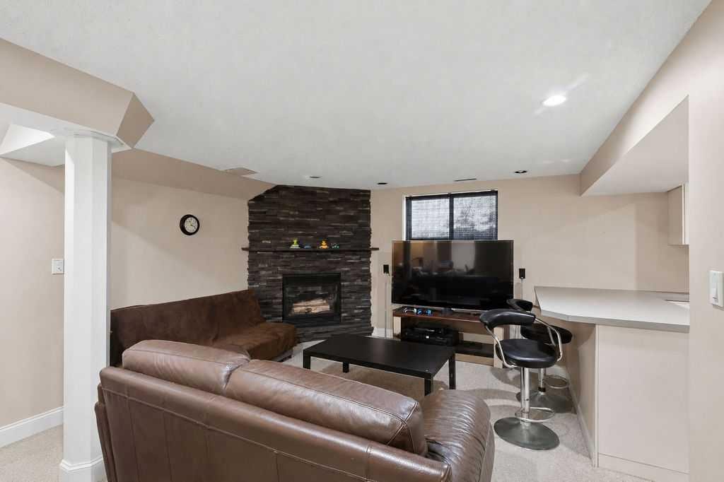 









2808


19

Street Northwest,
Calgary,




AB
T2M 3V8

