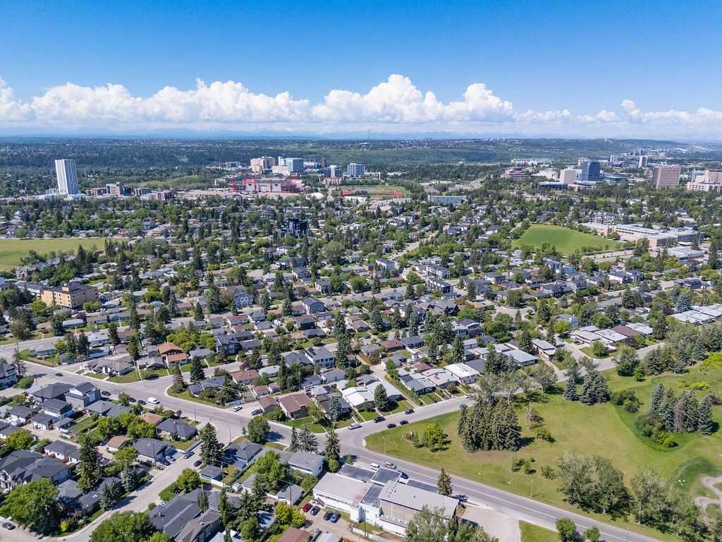 









2808


19

Street Northwest,
Calgary,




AB
T2M 3V8

