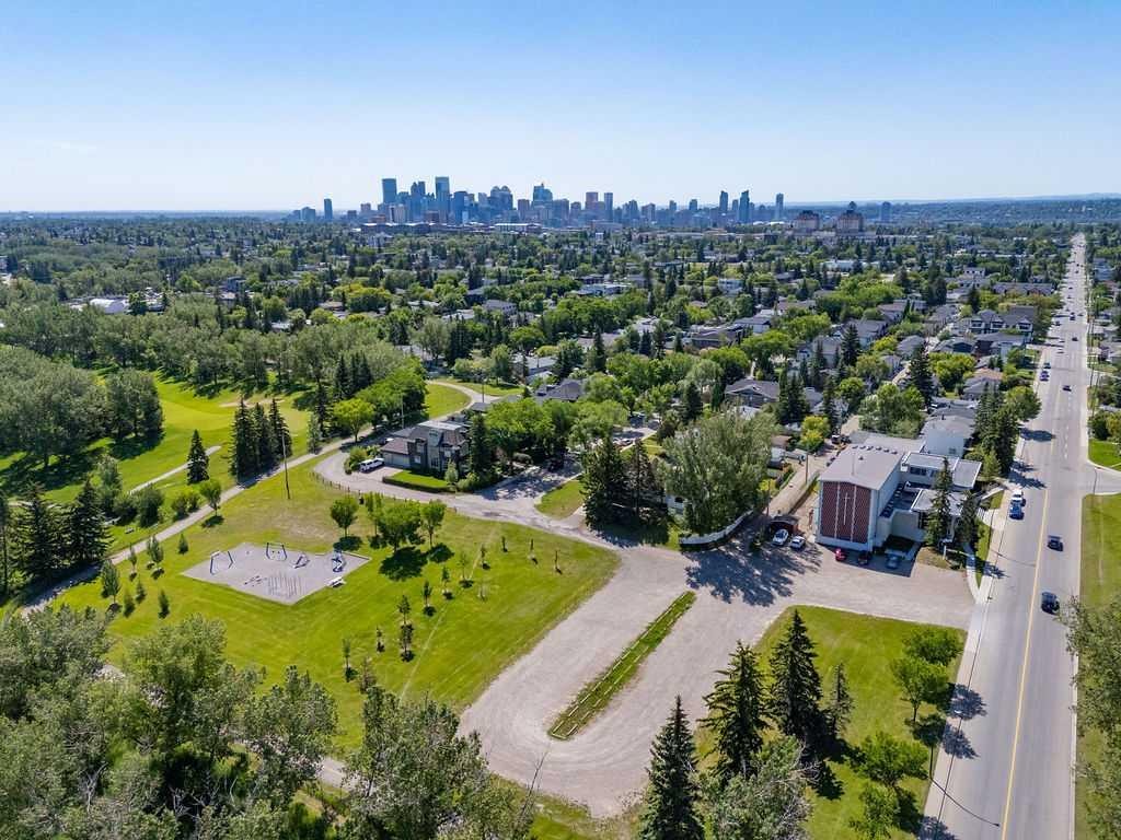 









2808


19

Street Northwest,
Calgary,




AB
T2M 3V8

